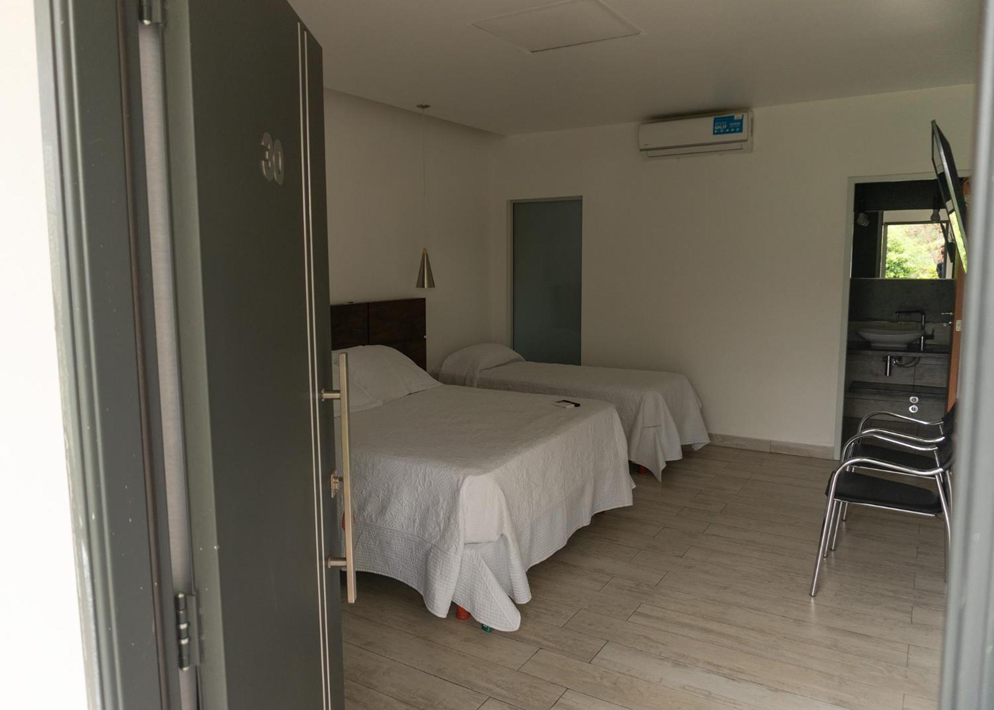 Hotel Oaky Posadas Dış mekan fotoğraf